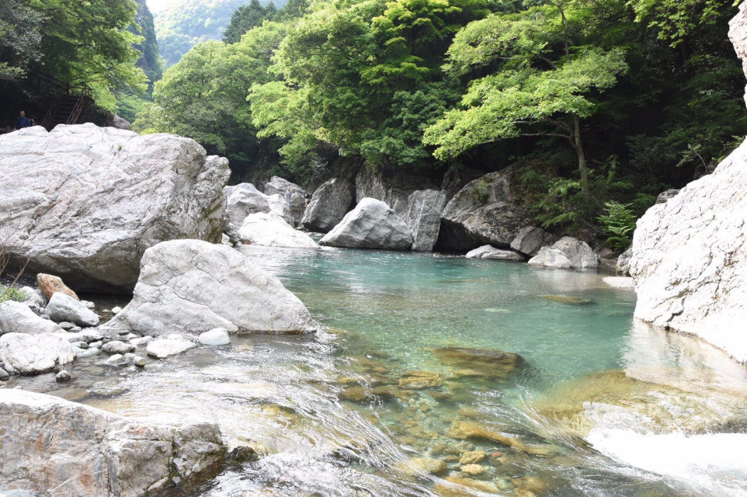 中津渓谷 自然が作り出した遊園地 仁淀ブルーの流れる渓谷 レペゼン高知